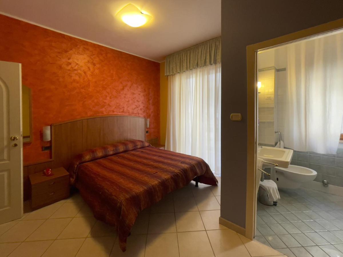 Hotel La Lanterna 3*